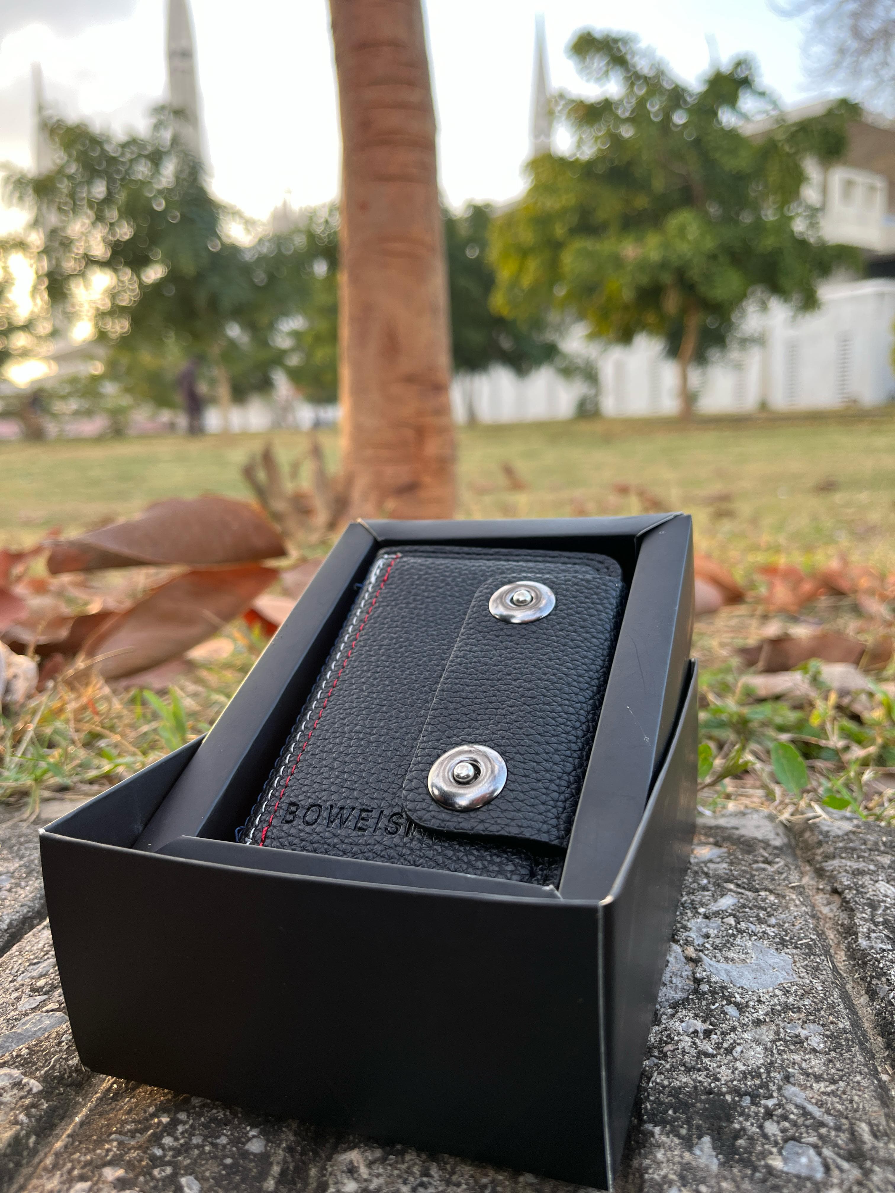 Mini Bifold Wallets And Free Zarkoon Attar